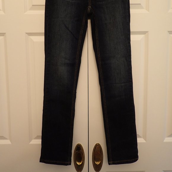 WHBM 💕 Dark Wash Denim Jeans NWT.       Inseam 32”, waist,length 40” - Picture 4 of 9